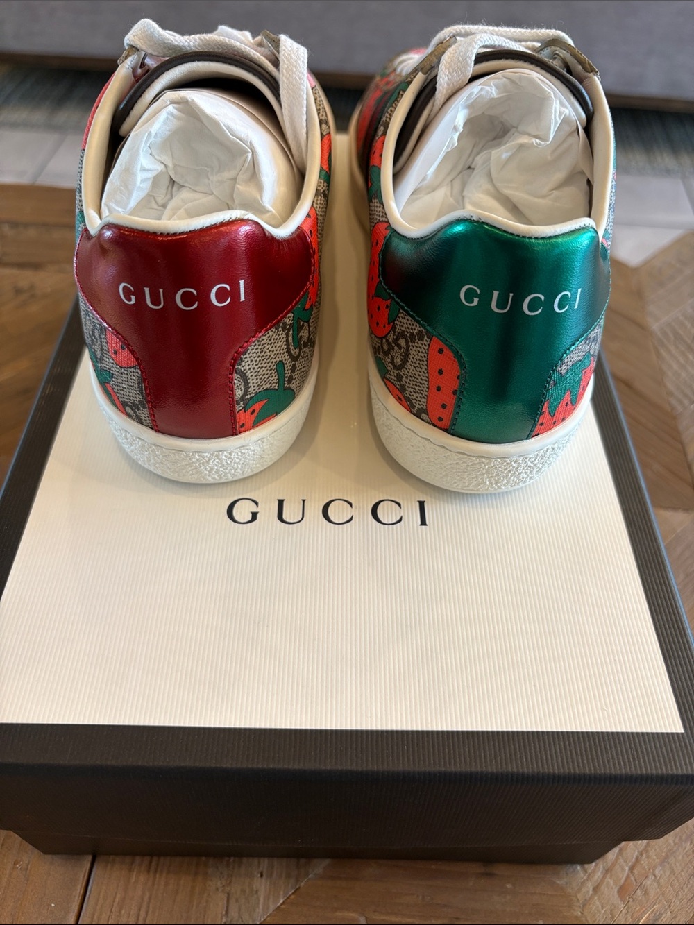 Gucci Strawberries Ace Sneaker in Red, Green, Pink and Brown NIB - Picture 8 of 8
